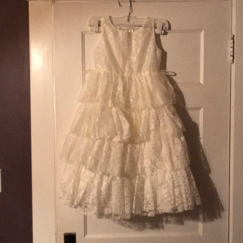 Flower girl dress. Cream, 7-8